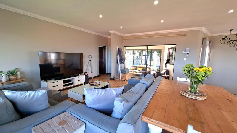 4 Bedroom Property for Sale in Avonddans Western Cape